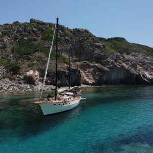 noleggio barca a vela con skipper a Carloforte, Calasetta, Sant'Antioco, escursioni in barca a Carloforte con pranzo, prezzi escursioni in barca tra le Isole di Carloforte (San Pietro) e Sant'Antioco, Calasetta, crociera in barca a vela con skipper, crociere in barca sud sardegna, gite in barca in Sardegna, trip in sardinia, sardinia boat tour to Carloforte, escursioni a Carloforte, escursioni a Sant'Antioco, itinerario sud sardegna, sud sardegna in barca a vela, itinerario crociera in sardegna, crociera a vela Sud Sardegna